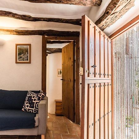 Casa Mundo - 16Th Century Traditional White Village House With Pool Pinos del Valle エクステリア 写真