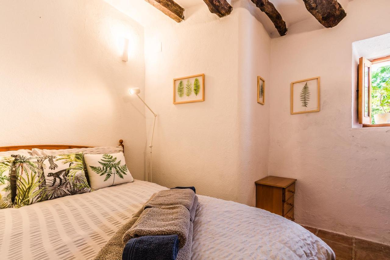 Casa Mundo - 16Th Century Traditional White Village House With Pool Pinos del Valle エクステリア 写真