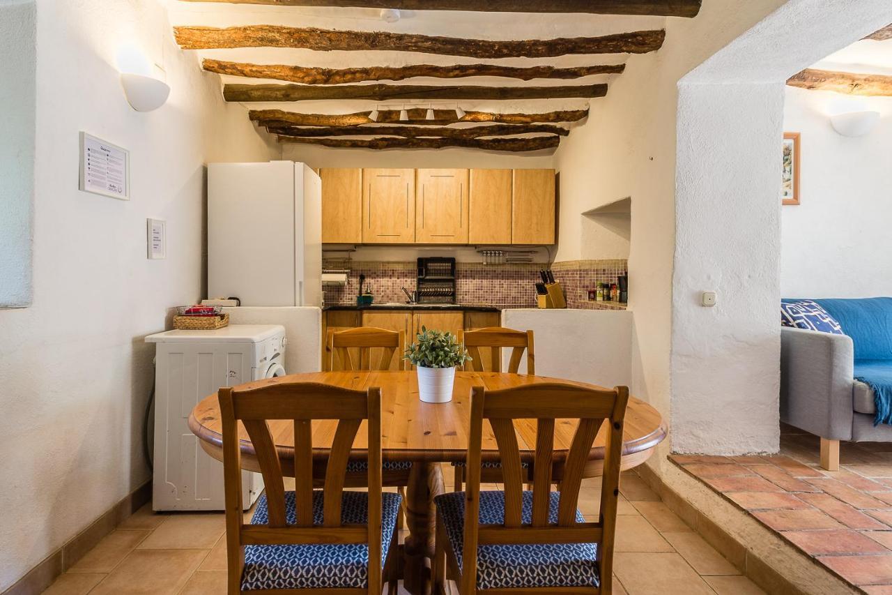Casa Mundo - 16Th Century Traditional White Village House With Pool Pinos del Valle エクステリア 写真