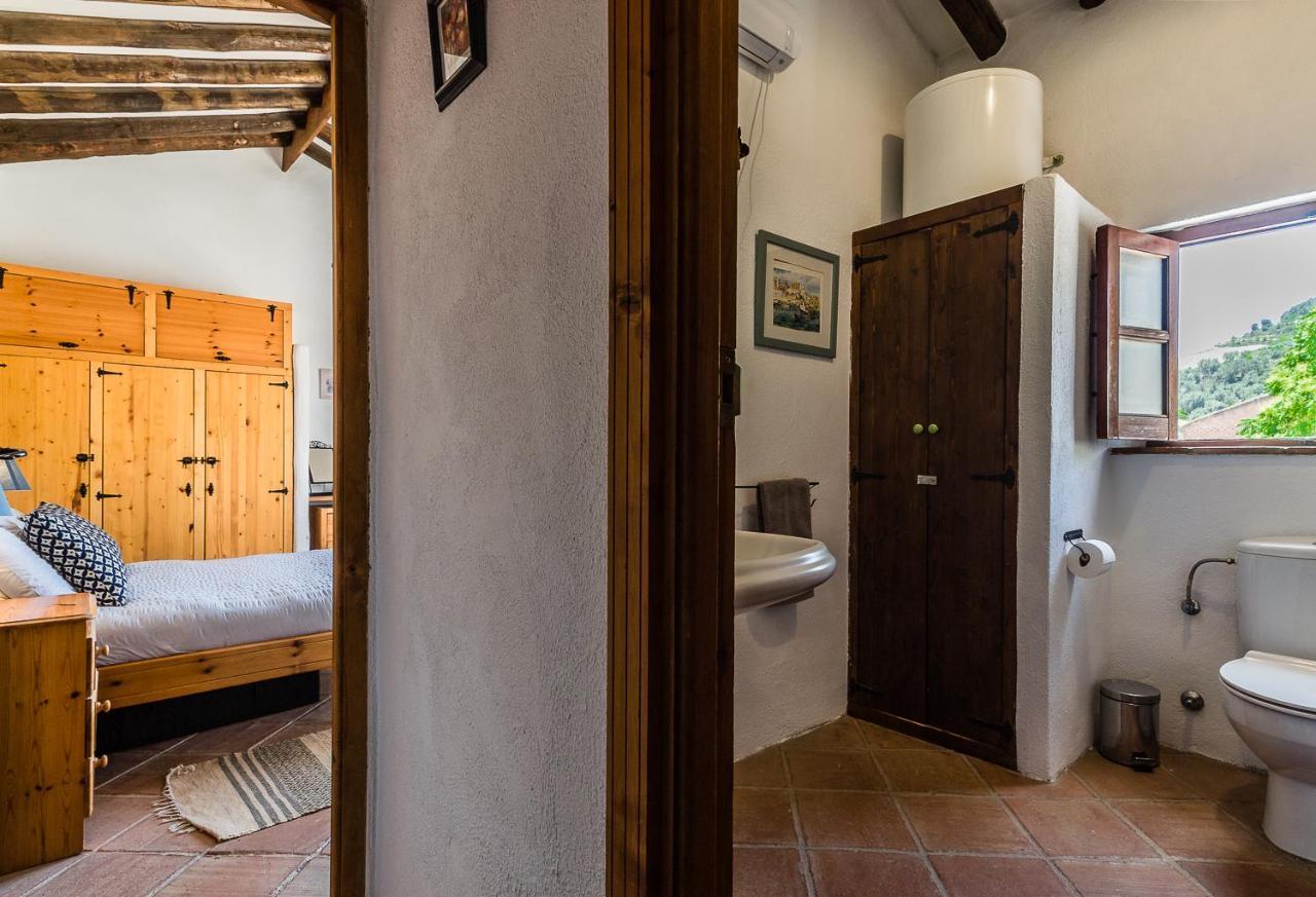 Casa Mundo - 16Th Century Traditional White Village House With Pool Pinos del Valle エクステリア 写真