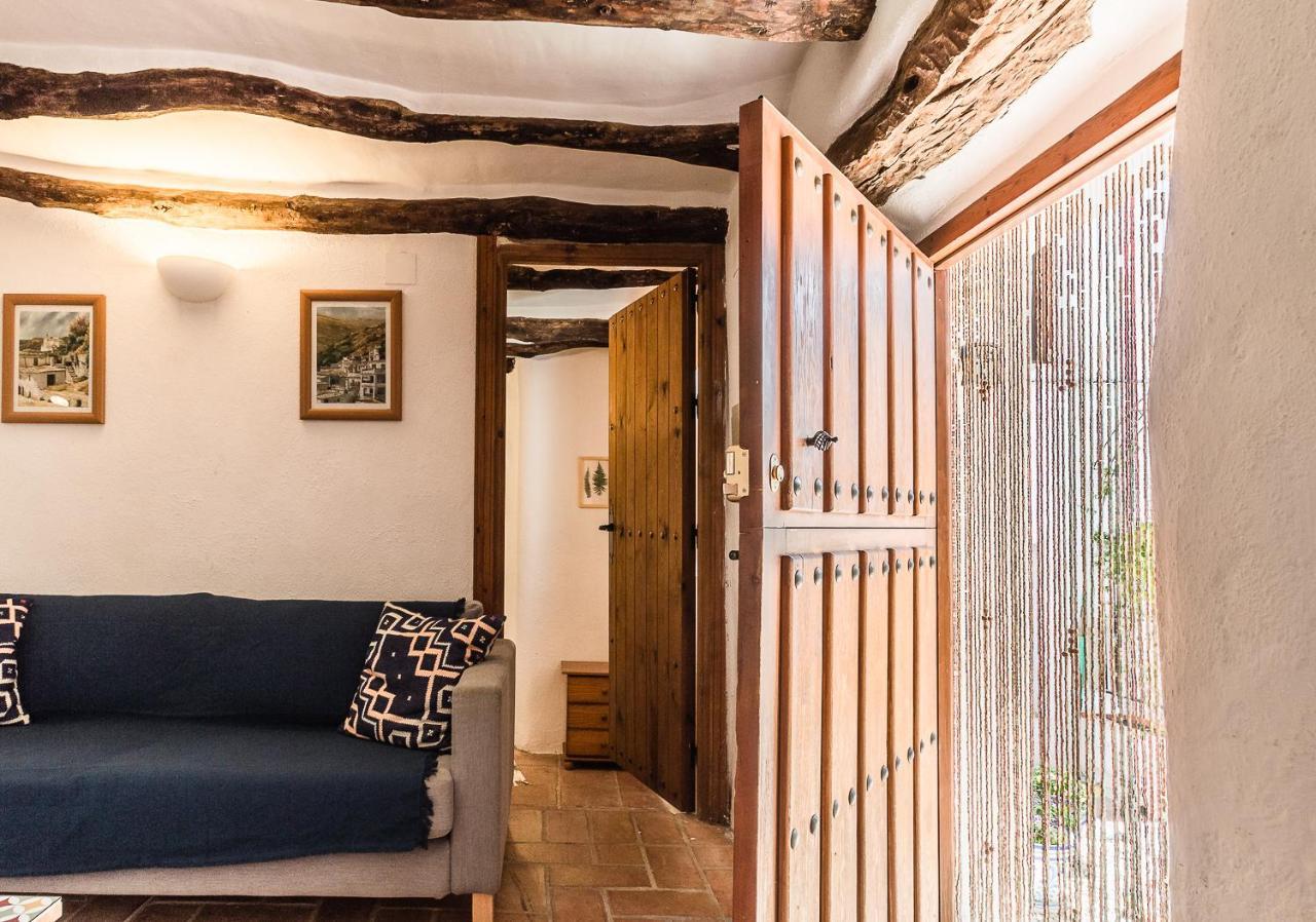 Casa Mundo - 16Th Century Traditional White Village House With Pool Pinos del Valle エクステリア 写真