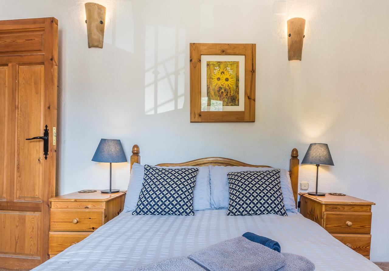 Casa Mundo - 16Th Century Traditional White Village House With Pool Pinos del Valle エクステリア 写真
